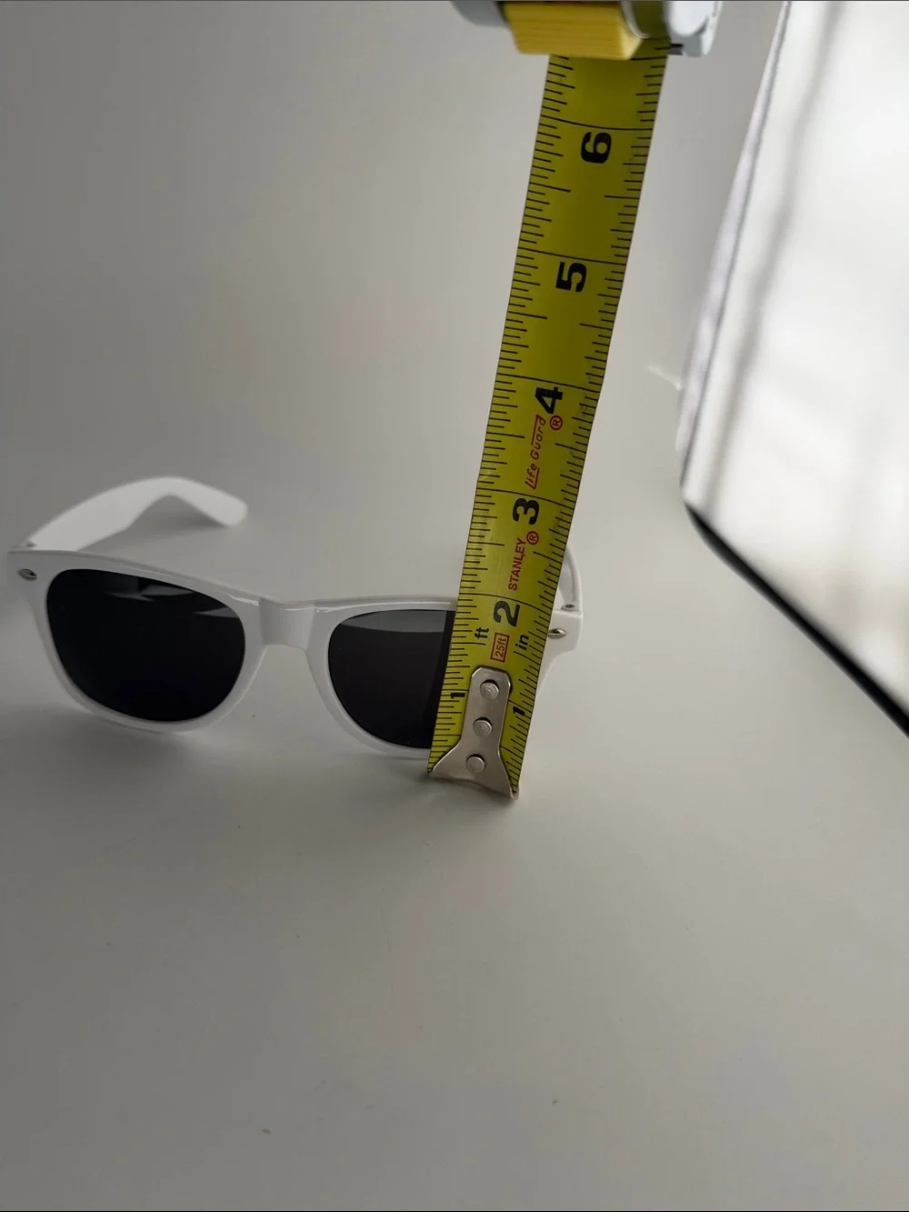 White Sun Glasses by El Cristiano 1761